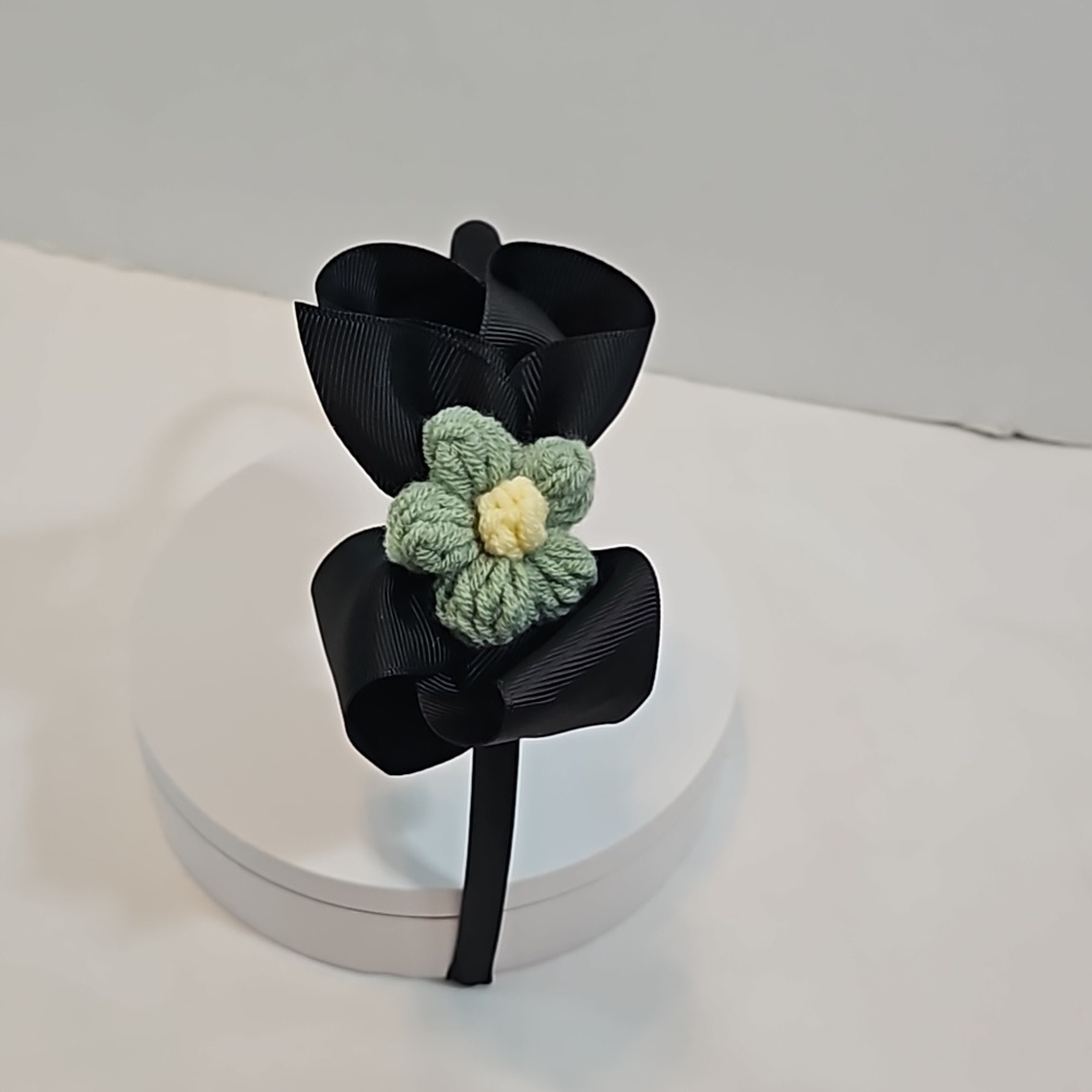 Hand Crafted Black Bow Hairband Hand Knit Crochet Green Puffy Flower Feminine - Picture 11 of 17